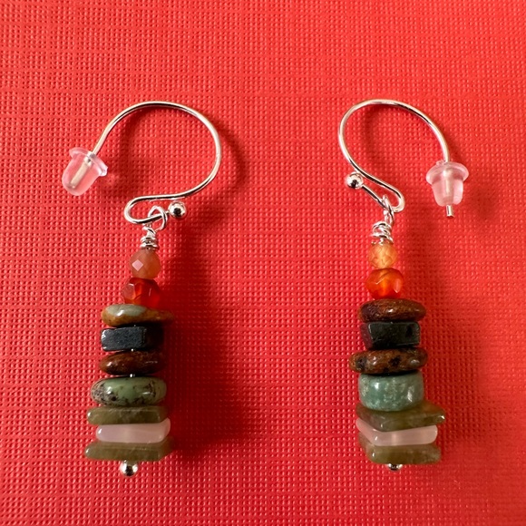 One pair of natural stone earrings - Picture 3 of 6